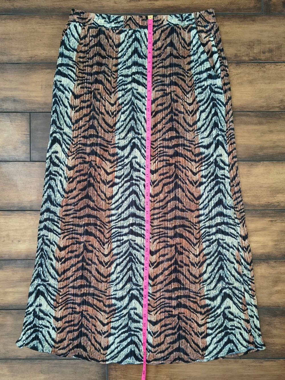 LALA Tiger Print 2-Piece Matching Skirt Set Size L Button Front Maxi - Picture 7 of 12